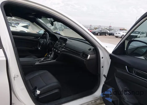 2021 Honda Accord Sport z USA, uszkodzony, nr VIN 1HGCV1F3XMA042439